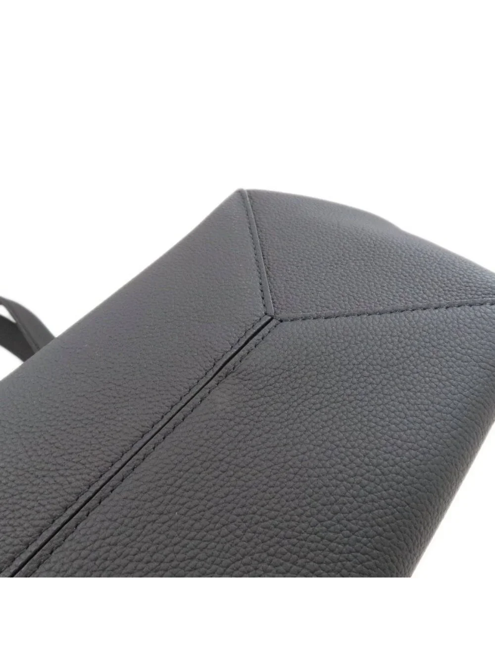 Louis Vuitton Cabin Tote Aerogram Calf